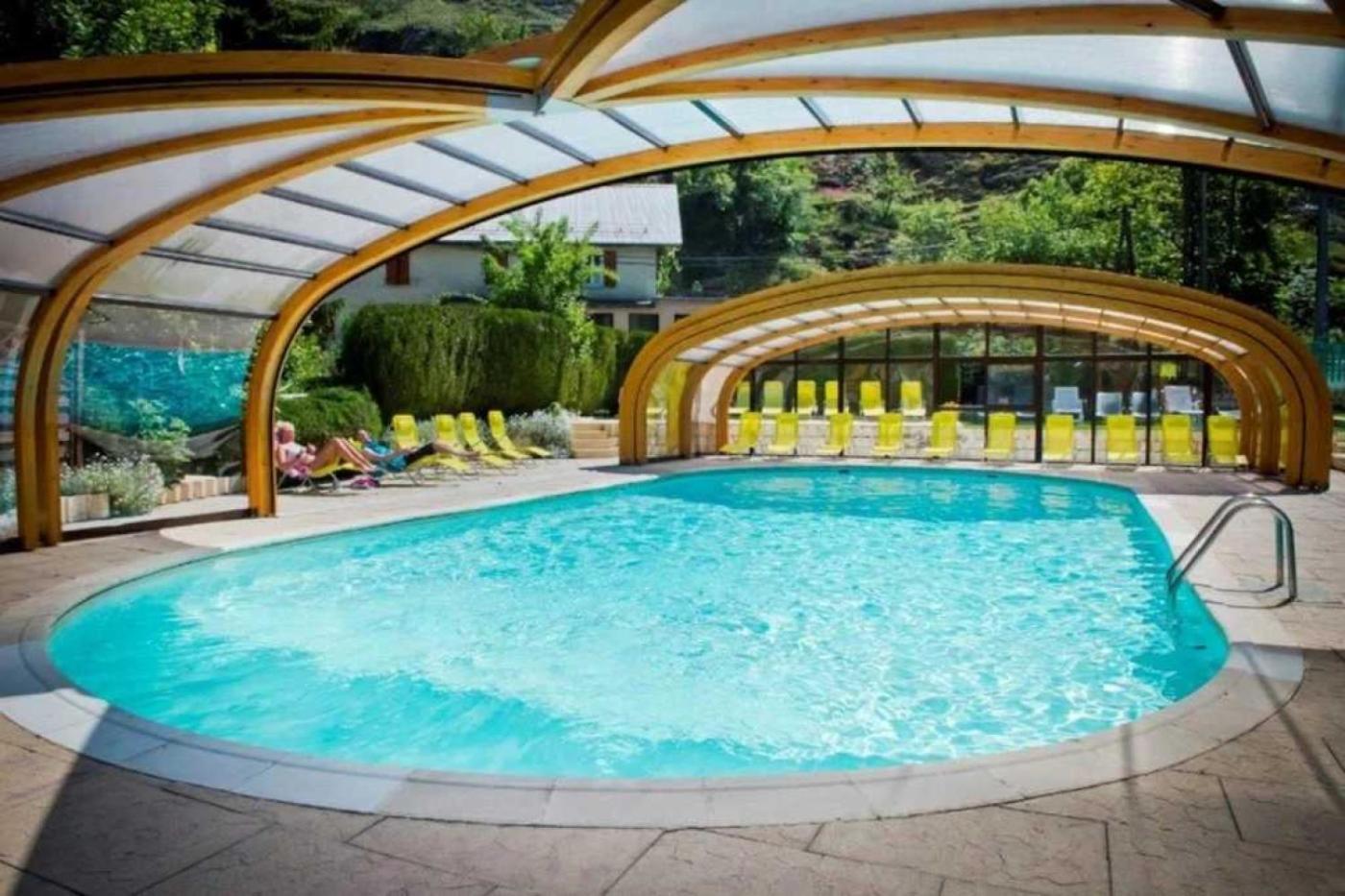 Camping 5 Etoiles - Piscine - Eeceff Le Bourg-dʼOisans エクステリア 写真