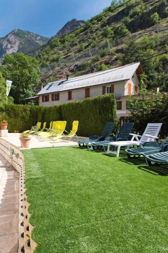 Camping 5 Etoiles - Piscine - Eeceff Le Bourg-dʼOisans エクステリア 写真
